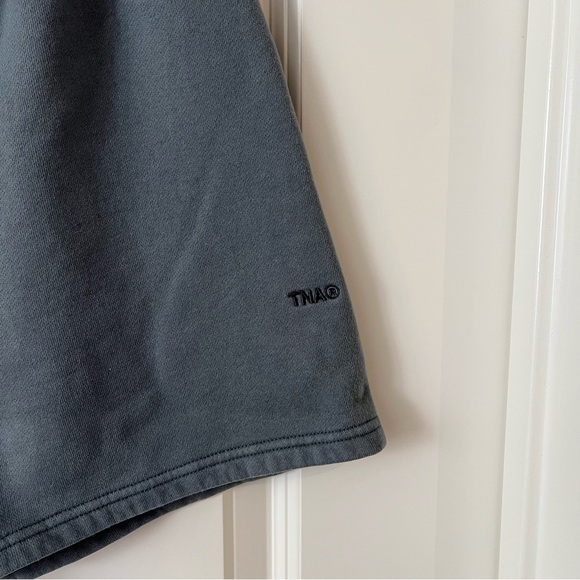 Aritzia TNA Cozy Fleece 3” Sweat Short in Echo Grey - Picture 3 of 4